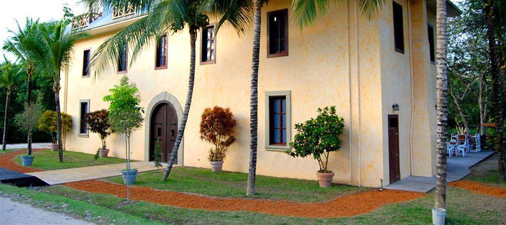 Mahogany Hall Luxury Boutique Resort San Ignacio Buitenkant foto