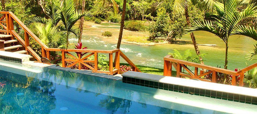 Mahogany Hall Luxury Boutique Resort San Ignacio Buitenkant foto