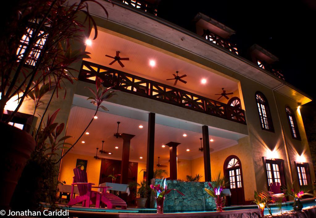 Mahogany Hall Luxury Boutique Resort San Ignacio Buitenkant foto