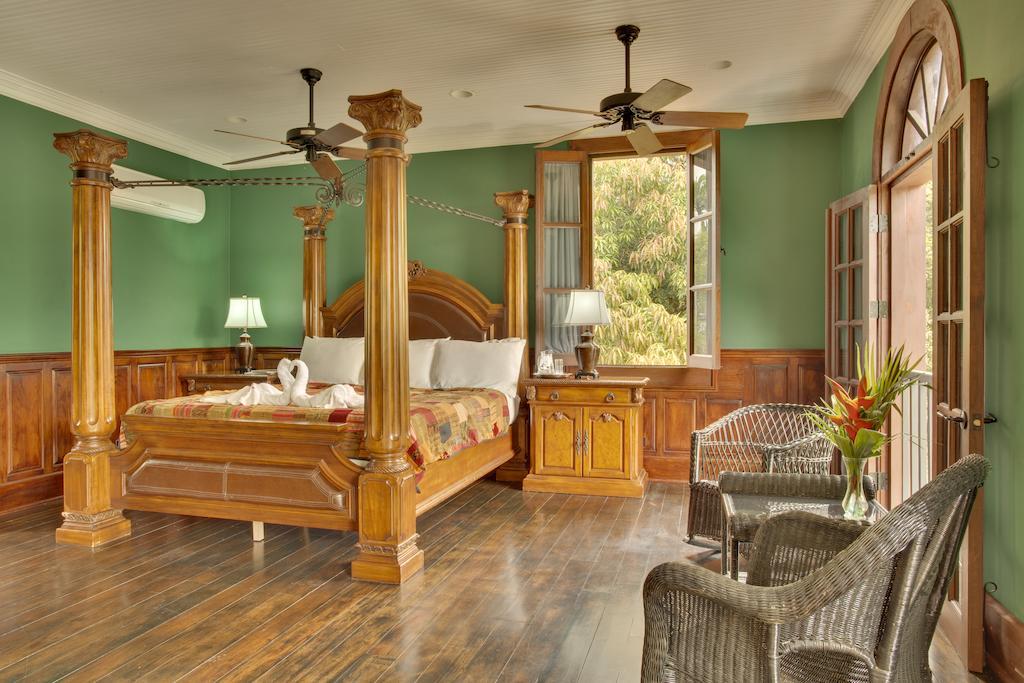Mahogany Hall Luxury Boutique Resort San Ignacio Buitenkant foto