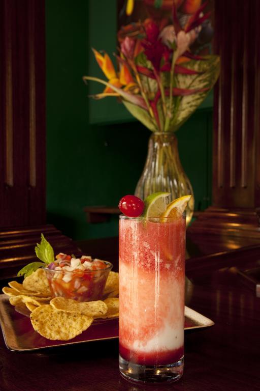 Mahogany Hall Luxury Boutique Resort San Ignacio Buitenkant foto