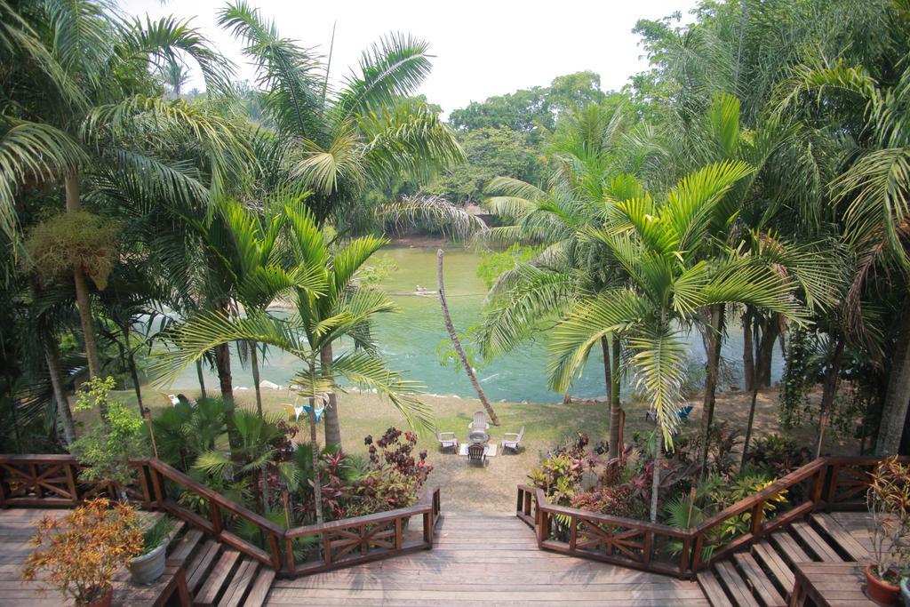 Mahogany Hall Luxury Boutique Resort San Ignacio Buitenkant foto