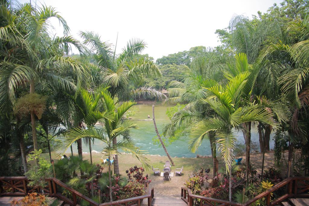 Mahogany Hall Luxury Boutique Resort San Ignacio Buitenkant foto
