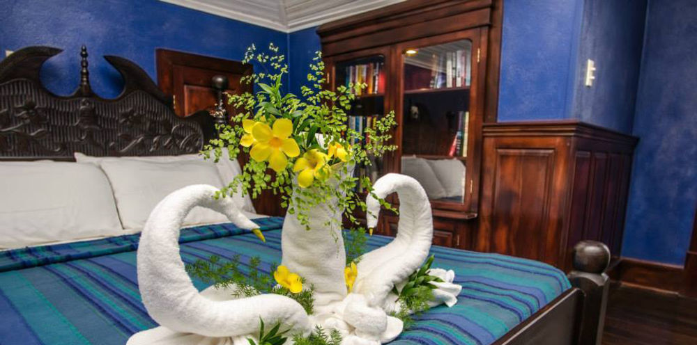 Mahogany Hall Luxury Boutique Resort San Ignacio Buitenkant foto